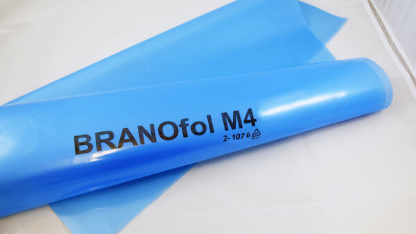 BRANOfol M4 VCI-Korrosionsschutzfolie 60 µm von BRANOpac für Metall- und Automotive-Verpackungen BRANOfol M4 VCI-Korrosionsschutzfolie von BRANOpac in 60 µm schützt Metallteile, Stahl und Automotive-Komponenten zuverlässig vor Rost und Korrosion während Lagerung und Transport.