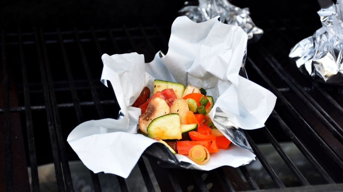 Aluminium foil for barbecuing and sustainable 
